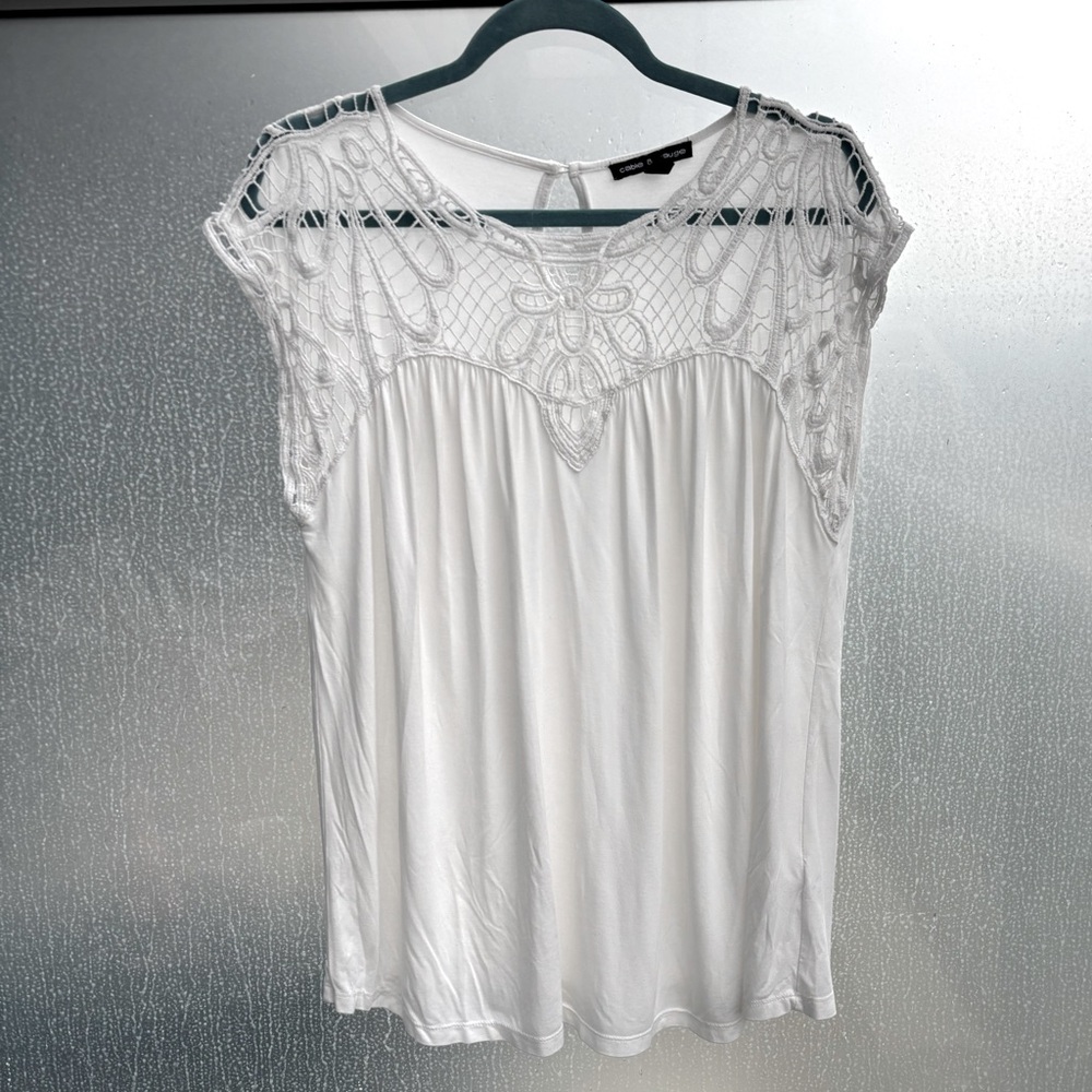 Cable & Gauge | Elegant White Lace Women's Top